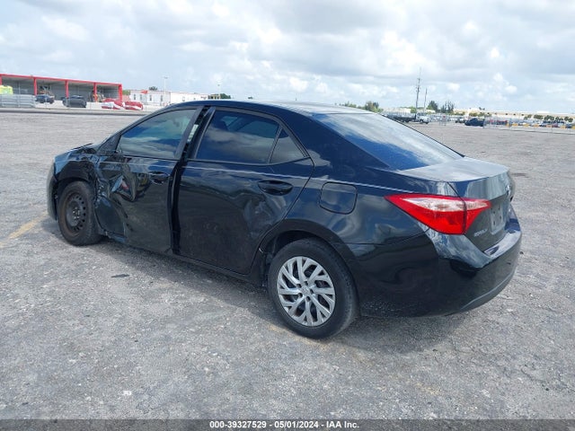 Toyota COROLLA LE 2019 5YFBURHE7KP942010 Image 3