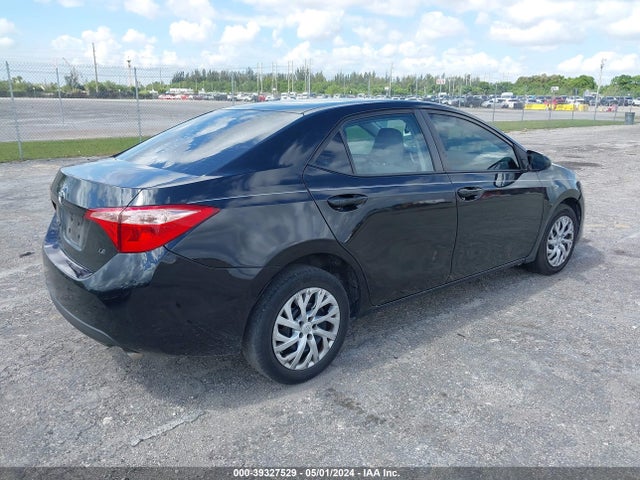 Toyota COROLLA LE 2019 5YFBURHE7KP942010 Image 4