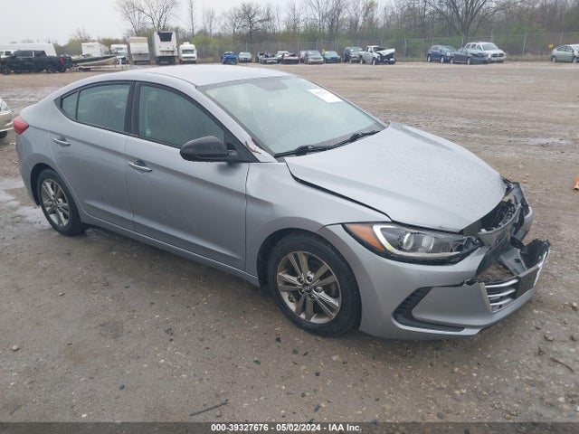 2017 5NPD84LFXHH111137 main image