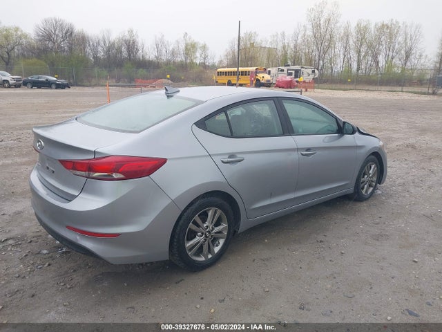 Hyundai ELANTRA SE 2017 5NPD84LFXHH111137 Image 4