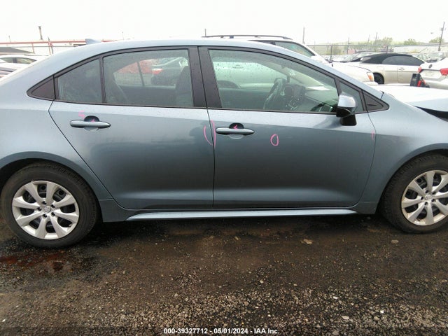 Toyota COROLLA LE 2022 5YFEPMAE4NP363014 Image 13