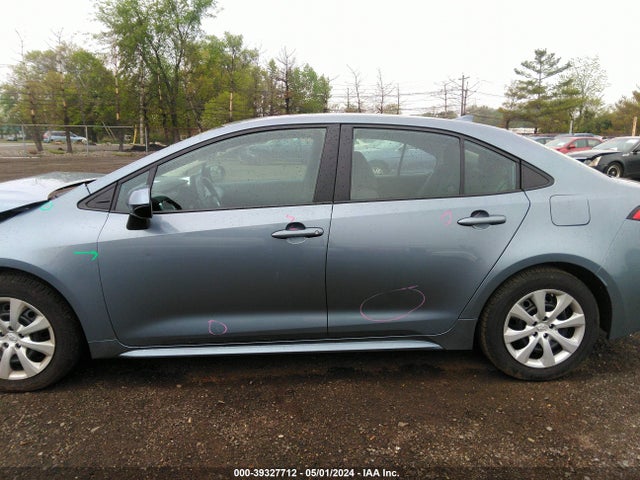 Toyota COROLLA LE 2022 5YFEPMAE4NP363014 Image 14