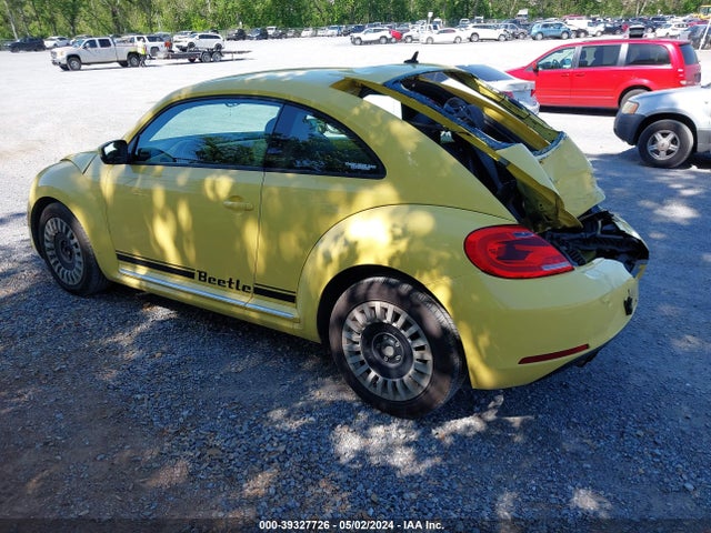 39327726 :رقم المزاد ، 3VWJP7AT3DM658770 vin ، 2013 Volkswagen Beetle 2.5l مزاد بيع