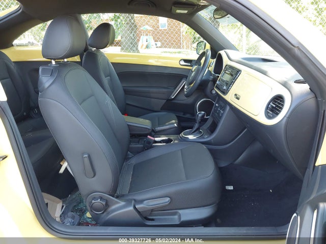 39327726 :رقم المزاد ، 3VWJP7AT3DM658770 vin ، 2013 Volkswagen Beetle 2.5l مزاد بيع