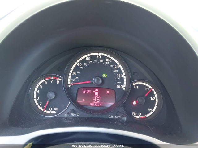 39327726 :رقم المزاد ، 3VWJP7AT3DM658770 vin ، 2013 Volkswagen Beetle 2.5l مزاد بيع
