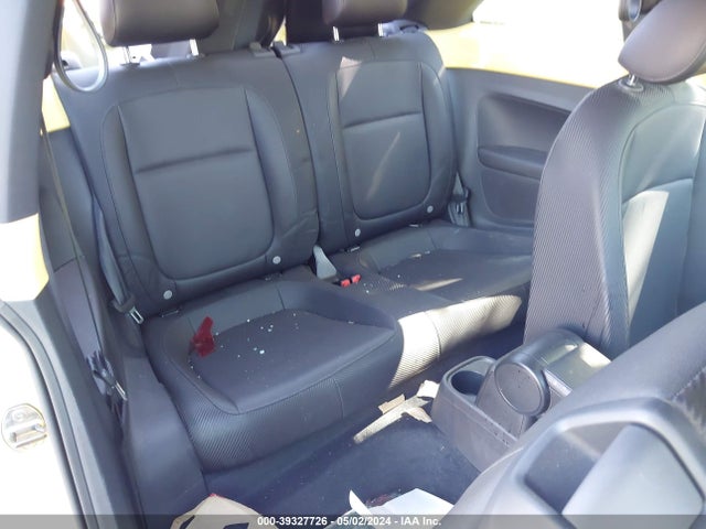39327726 :رقم المزاد ، 3VWJP7AT3DM658770 vin ، 2013 Volkswagen Beetle 2.5l مزاد بيع