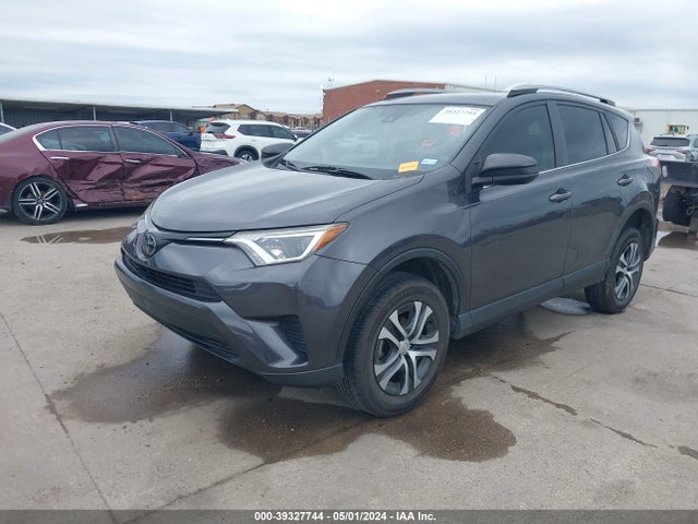 Toyota RAV4 LE 2018 JTMZFREV8JJ182508 Image 2
