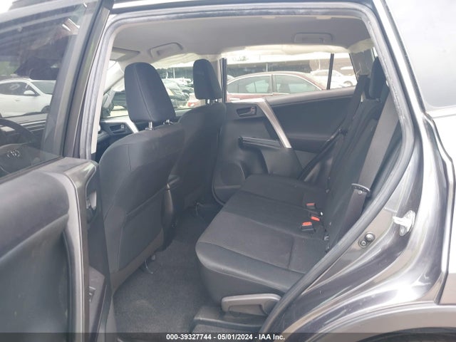 Toyota RAV4 LE 2018 JTMZFREV8JJ182508 Image 8