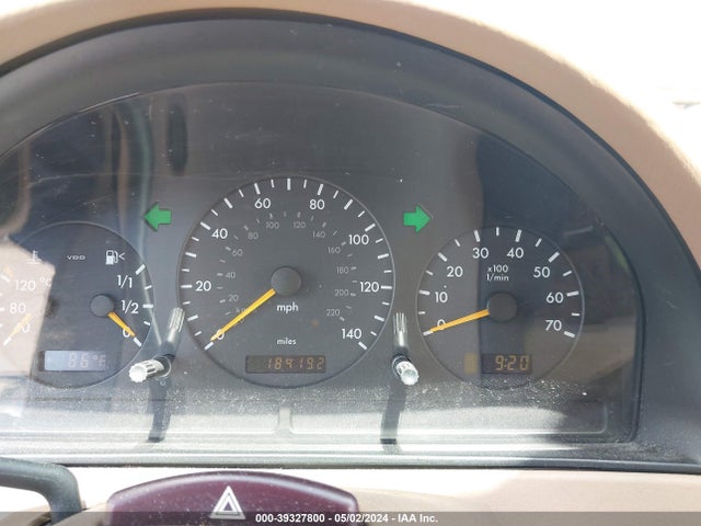 2000 Mercedes-benz Ml 320 მანქანა იყიდება აუქციონზე, vin: 4JGAB54E3YA160182, აუქციონის ნომერი: 39327800