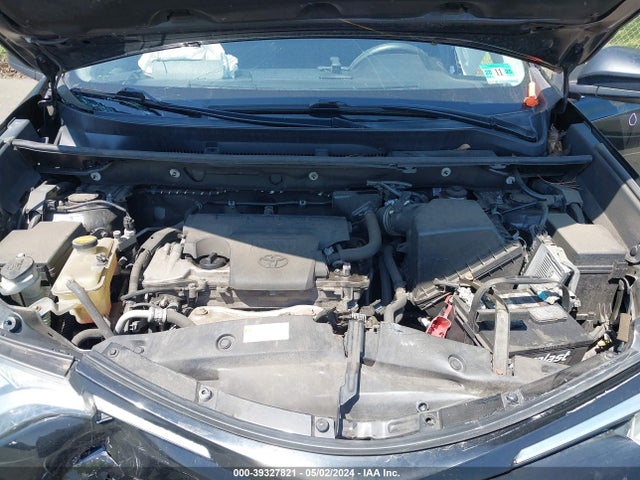 Toyota RAV4 LE 2018 2T3ZFREV6JW437237 Image 10