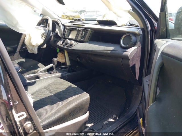 Toyota RAV4 LE 2018 2T3ZFREV6JW437237 Image 5