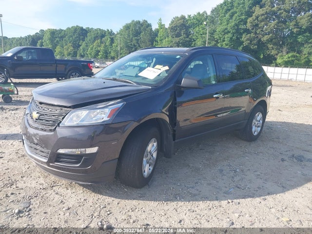 Chevrolet Traverse Ls 2015 1GNKRFKD6FJ117268 Image 2