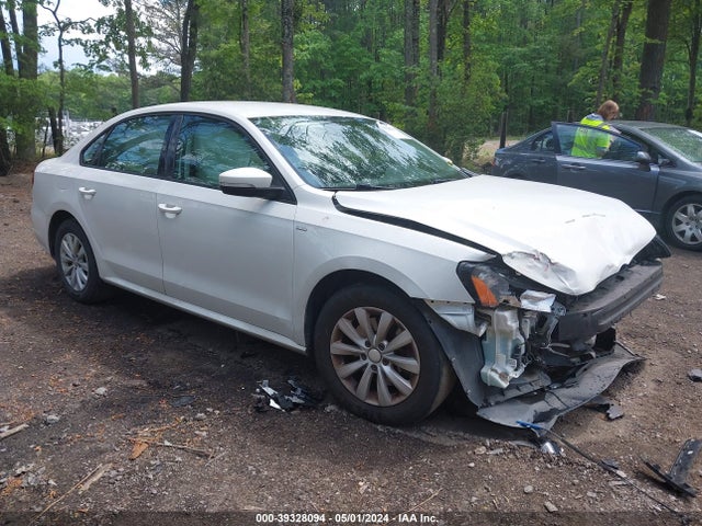 2014 1VWAH7A35EC012775 main image