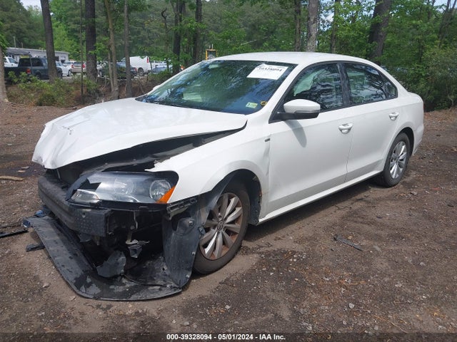Volkswagen Passat 2.5l Wolfsburg Edition 2014 1VWAH7A35EC012775 Image 2