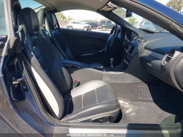2007 MERCEDES-BENZ SLK 55 AMG WDBWK73F57F150883 Photo 4