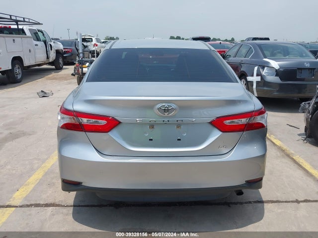 Toyota CAMRY LE 2018 4T1B11HK1JU032138 Image 16