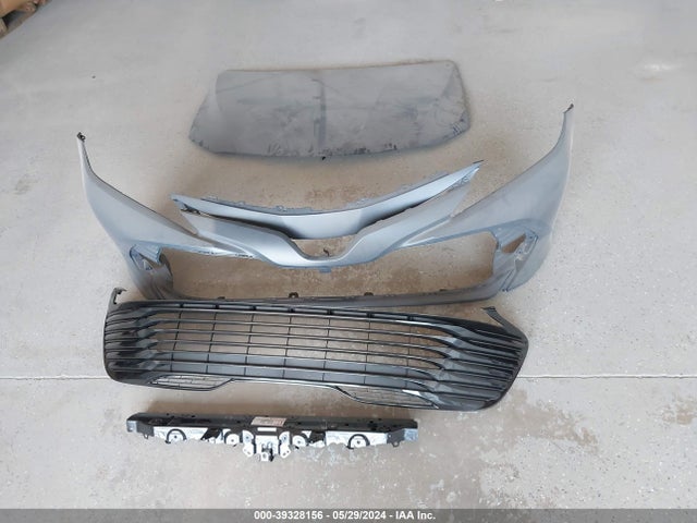 Toyota CAMRY LE 2018 4T1B11HK1JU032138 Image 18