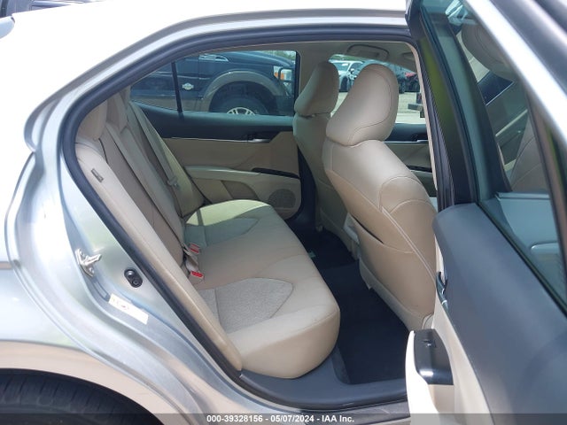 Toyota CAMRY LE 2018 4T1B11HK1JU032138 Image 8