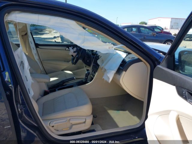 1VWBS7A34EC117796 Volkswagen Passat 1.8t Se