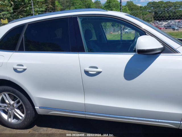 WA1LFAFP3EA096983 Audi Q5 2.0t Premium