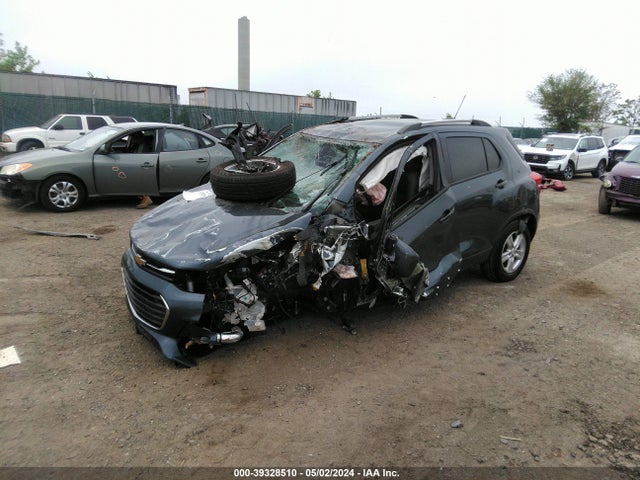 Chevrolet Trax Awd Lt 2022 KL7CJPSM8NB528364 Image 2