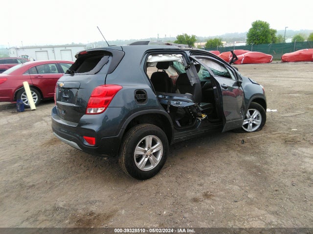 Chevrolet Trax Awd Lt 2022 KL7CJPSM8NB528364 Image 4