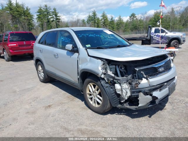 5XYKTCA6XEG487875 KIA SORENTO LX