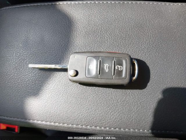 3VW2K7AJXEM353673 Volkswagen Jetta 2.0l S
