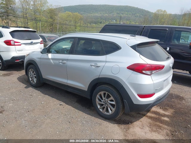 Hyundai TUCSON SE 2016 KM8J3CA43GU160810 Image 3
