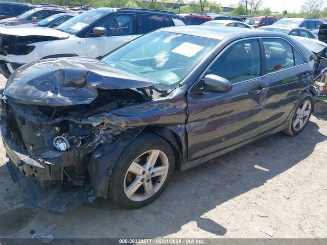 Toyota CAMRY SE 2014 4T1BF1FKXEU470019 Image 2