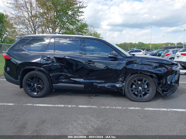 Toyota Grand Highlander Limited 2024 5TDAAAB55RS006452 Image 13