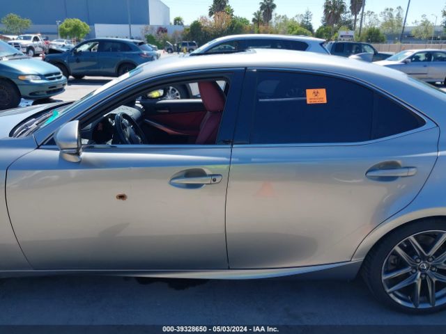 JTHBA1D2XJ5076710 Lexus IS 300
