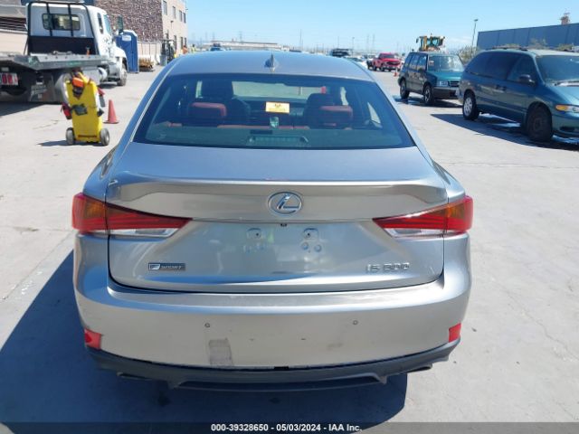JTHBA1D2XJ5076710 Lexus IS 300