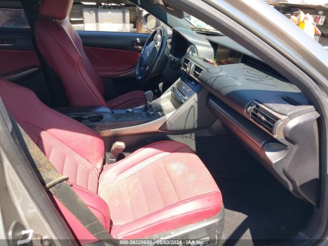JTHBA1D2XJ5076710 Lexus IS 300