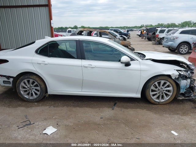Toyota CAMRY LE 2022 4T1C11AK8NU014062 Image 14