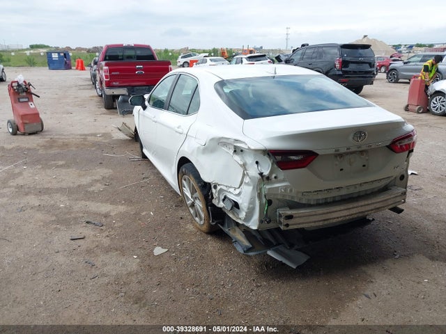 Toyota CAMRY LE 2022 4T1C11AK8NU014062 Image 3