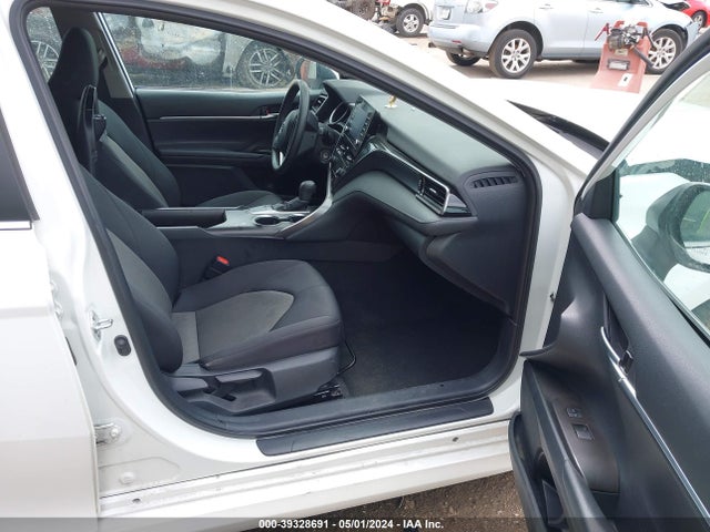 Toyota CAMRY LE 2022 4T1C11AK8NU014062 Image 5