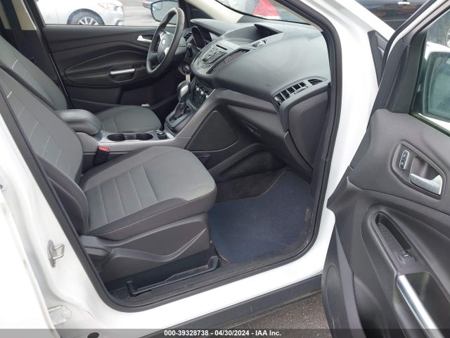 Продаж на аукціоні авто 2015 Ford Escape Se, vin: 1FMCU9GX7FUC72681, номер лоту: 39328738