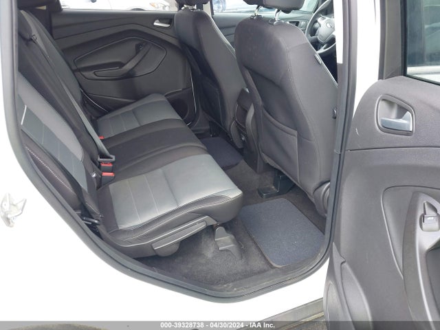 Продаж на аукціоні авто 2015 Ford Escape Se, vin: 1FMCU9GX7FUC72681, номер лоту: 39328738