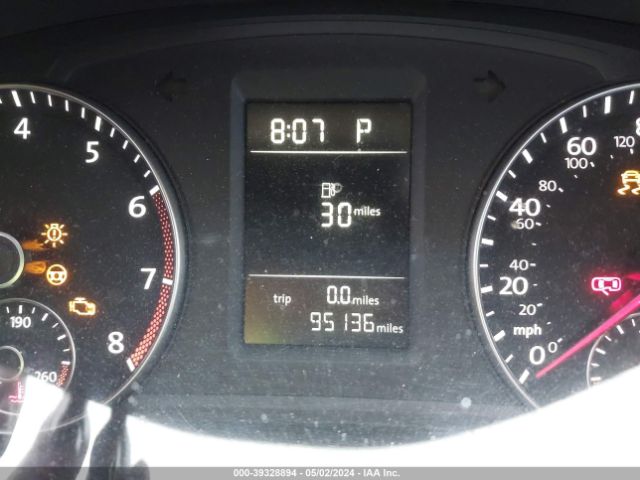 1VWAT7A35FC100791 Volkswagen Passat 1.8t Limited Edition