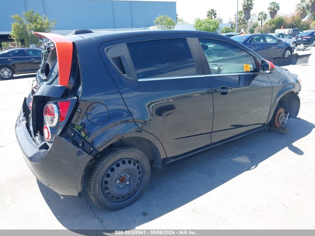 1G1JD6SB7F4132130 Chevrolet Sonic Lt Manual