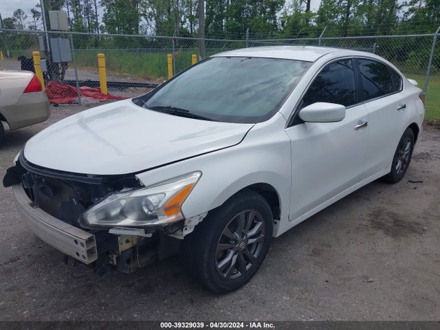 Nissan Altima 2.5 S 2015 1N4AL3AP4FC455715 Image 2