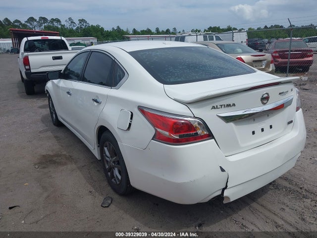 Nissan Altima 2.5 S 2015 1N4AL3AP4FC455715 Image 3