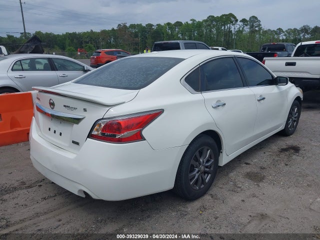 Nissan Altima 2.5 S 2015 1N4AL3AP4FC455715 Image 4