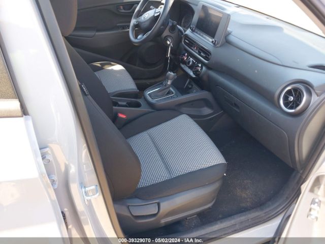 KM8K2CAB3PU058431 Hyundai Kona Se