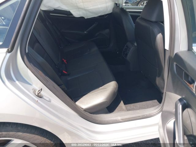 1VWBA7A35JC003562 Volkswagen Passat 2.0t Se