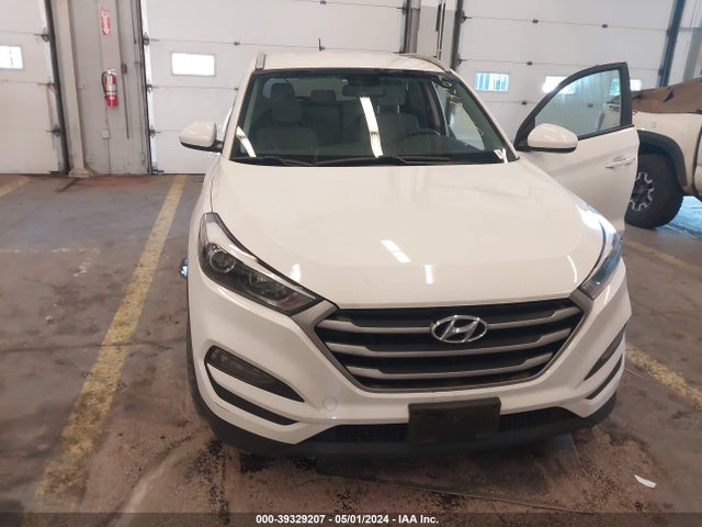 Hyundai TUCSON SE 2017 KM8J3CA40HU313662 Image 16
