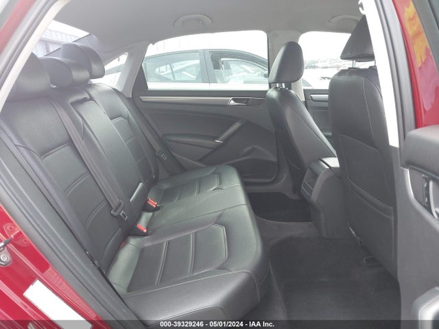 1VWAT7A3XGC042050 Volkswagen Passat 1.8t R-line