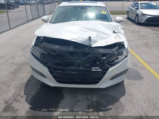 1HGCV2F90JA052368 Honda Accord Touring 2.0t