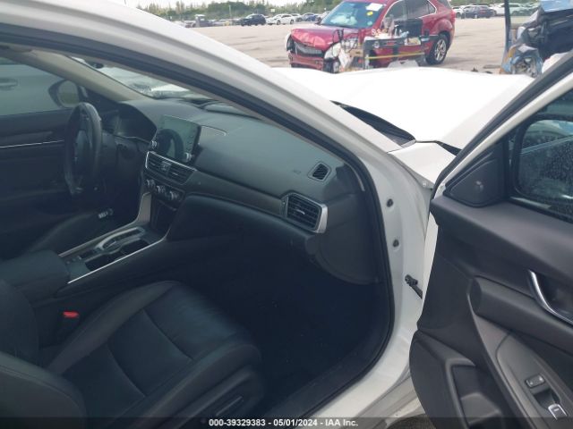1HGCV2F90JA052368 Honda Accord Touring 2.0t